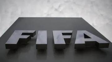زلزال قانوني في فيفا.. دعوى جماعية تتحدى شرعية نظام انتقالات اللاعبين وتفاصيل القضية الآن