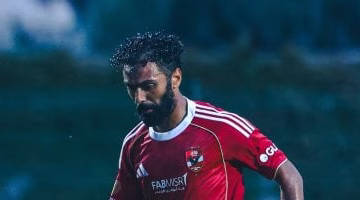 شحاتة ينافس عمر كمال لخلافة محمد هاني في تشكيل الأهلي أمام المحلة.. من سيحسم الخيار؟