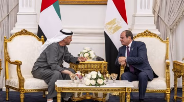 لقاء إفطار تاريخي بين محمد بن زايد والسيسي في العلمين (فيديو)