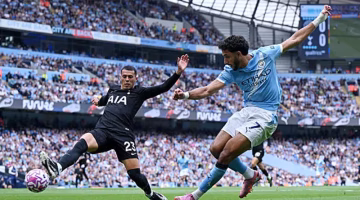 مانشستر سيتي وتوتنهام في شوط أول مثير.. تعرف على أداء مرموش حتى الآن